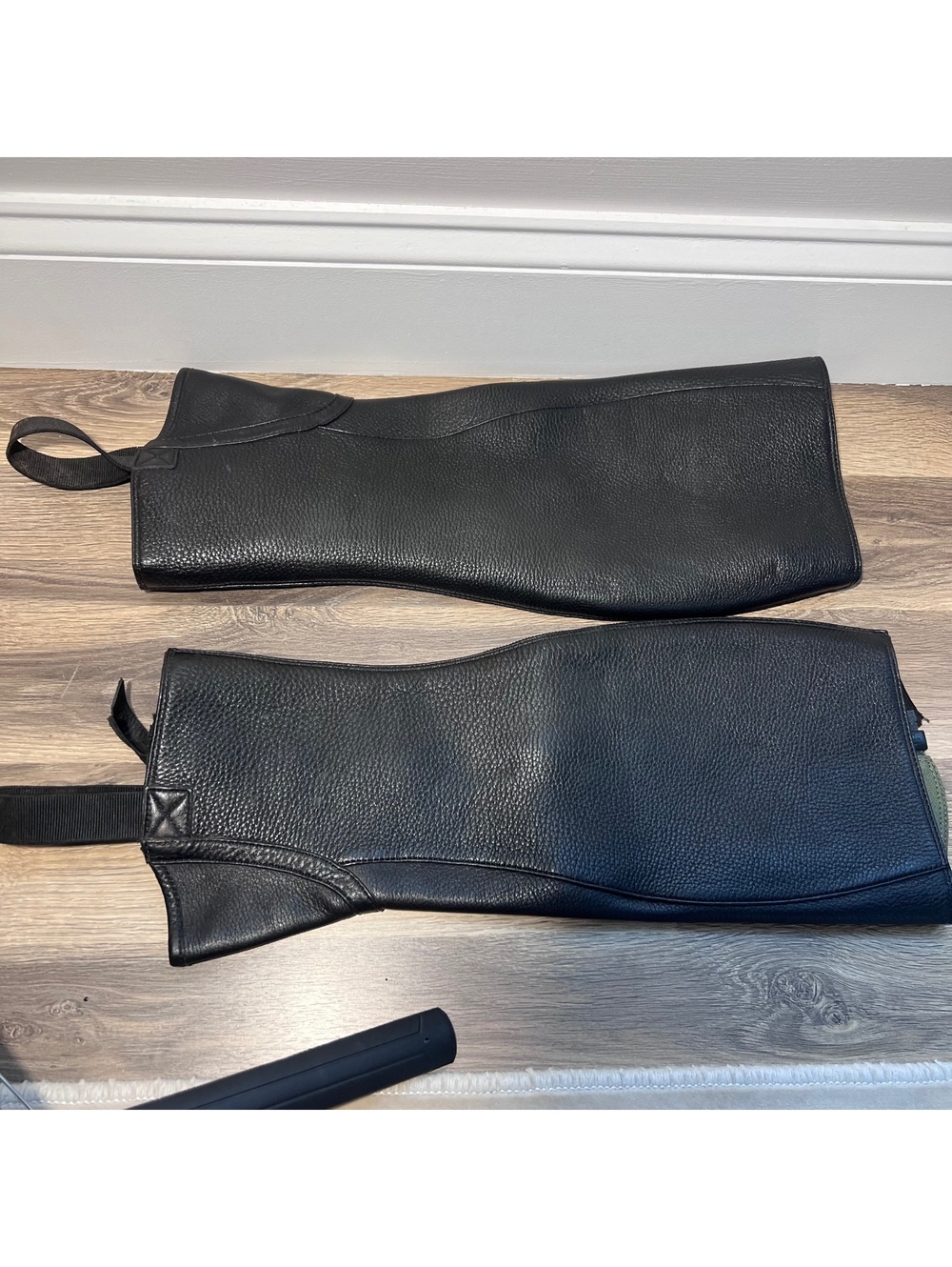 Ariat Breeze Chap Medium Black Leather Riding Chaps (2)